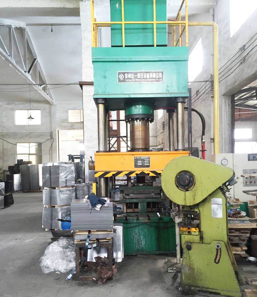 北京龍昌機(jī)房設(shè)備有限公司